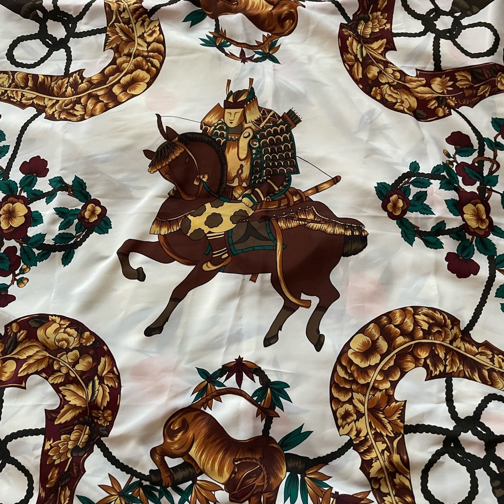 Hermes scarf - great condition W box